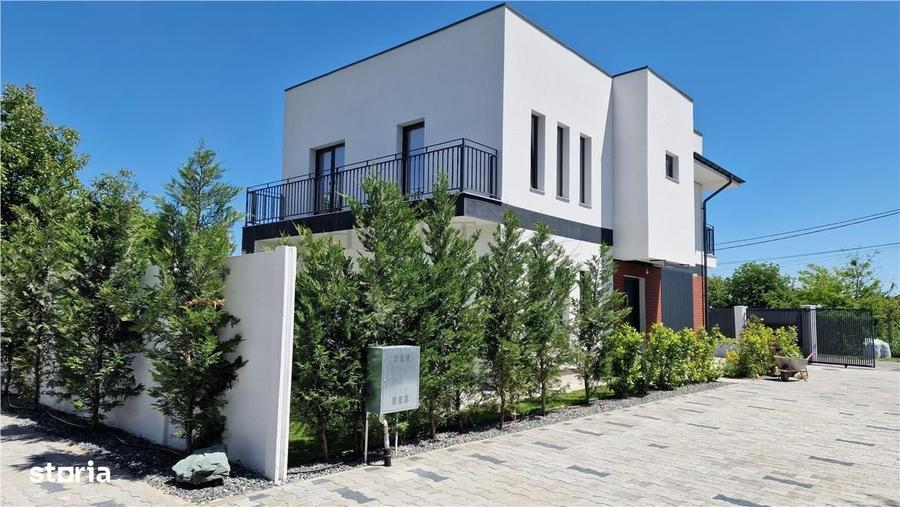Casă cu 4 camere în Odăile