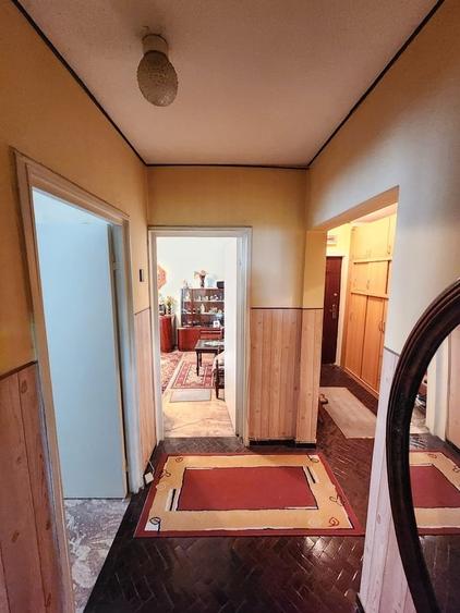 Apartament cu 3 camere decomandat în Tineretului