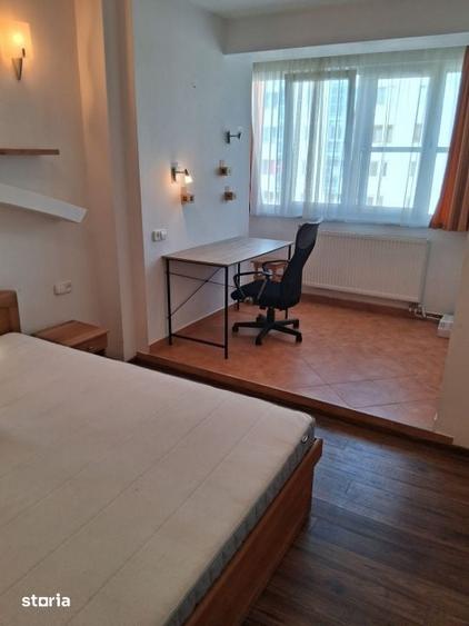 Apartament cu 4 camere semidecomandat în Zorilor