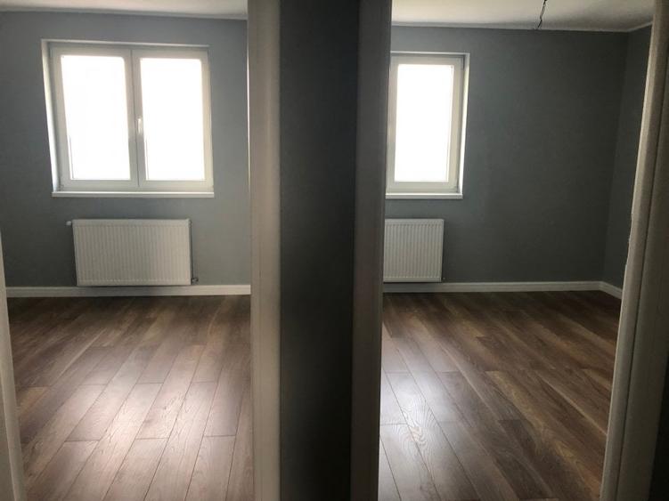 Casă cu 5 camere cu Teren 500 Mp în Săbăreni