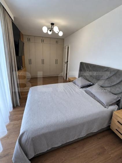 Apartament cu 3 camere decomandat, mobilat în Sud