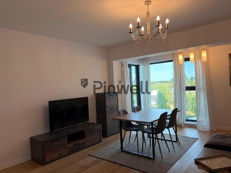 Apartament cu 2 camere semidecomandat, mobilat în Străulești