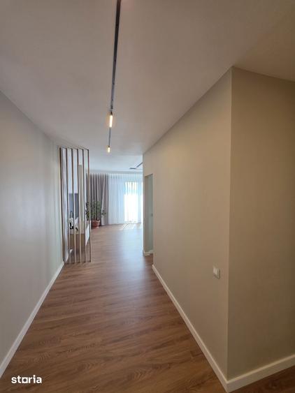 Apartament cu 4 camere, mobilat în Central
