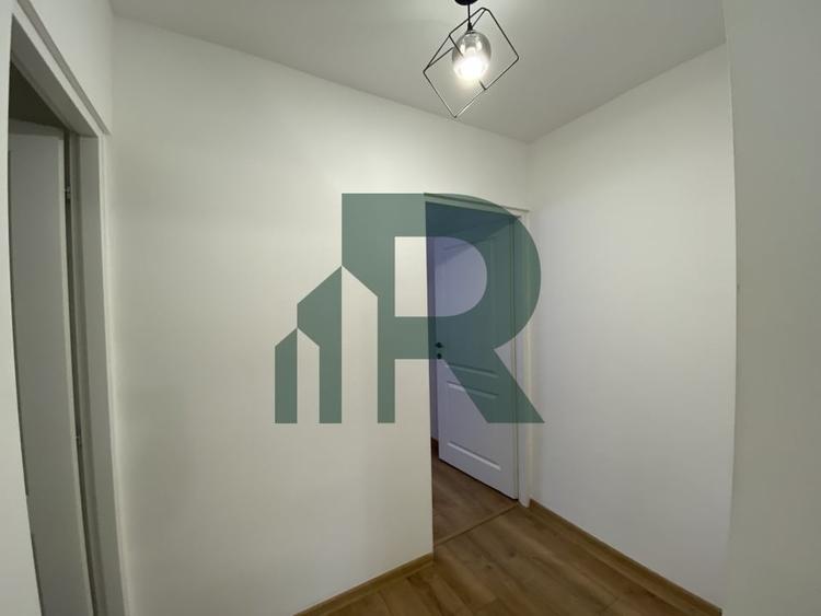 Apartament renovat cu 3 camere si 2 bai in Cartierul Strand - 9