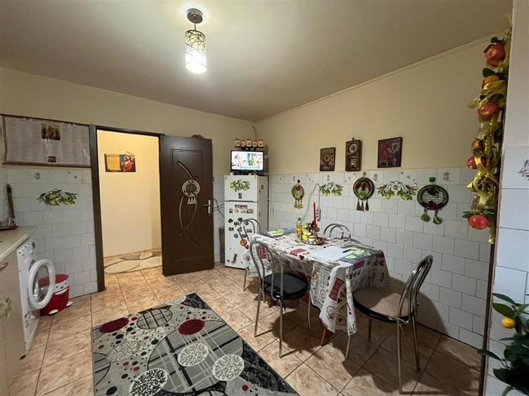 Lugoj, Ap. Superb, 2 Cam. 83 MP. Parter - 22