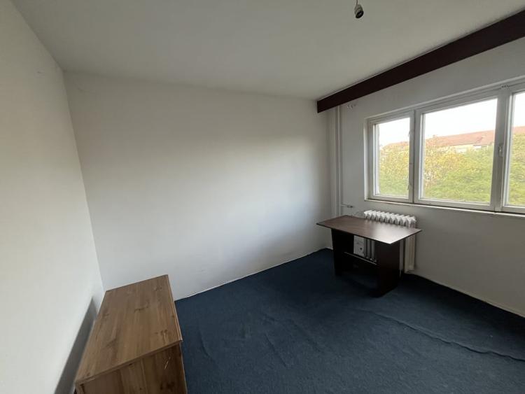 Apartament cu 3 camere Torontalului - 4