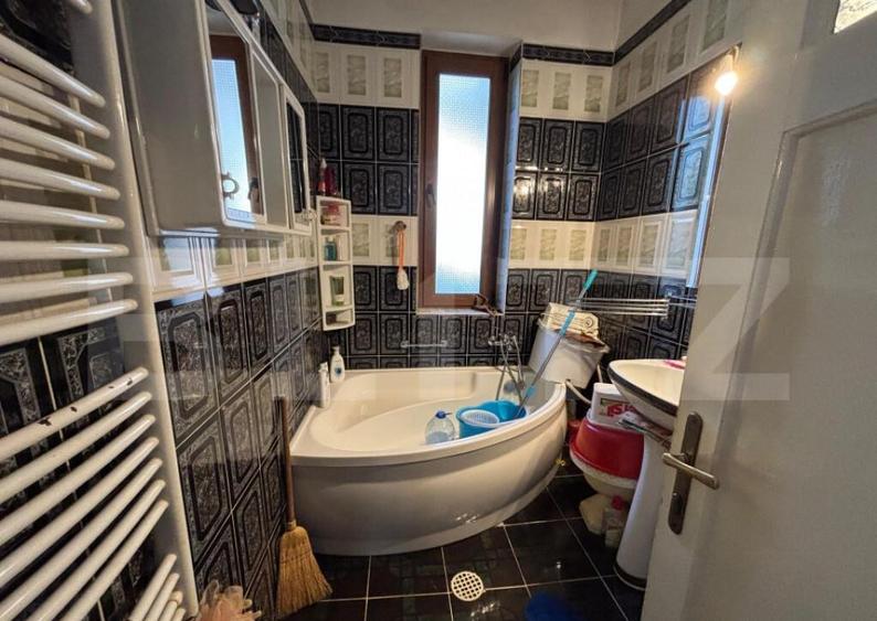 Proprietate de vanzare, cu 11 camere, 400 mp, zona ultracent - 10