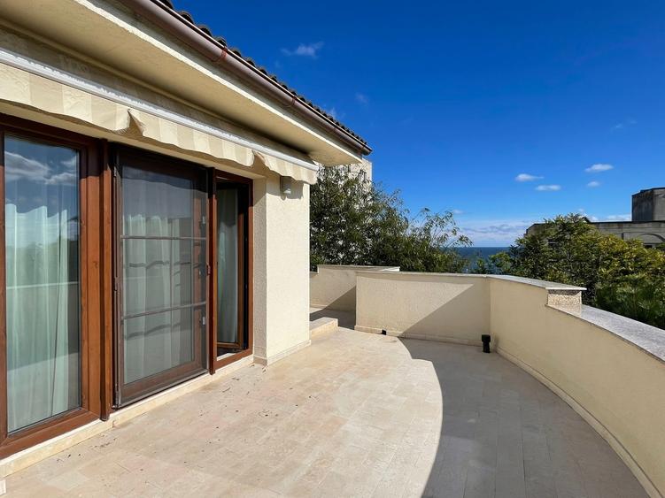 Faleza Nord - Universitate, Vila D+P+2 langa plaja, mobilata si utilata lux - 53