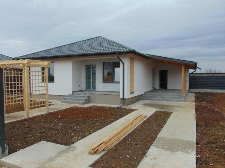 FARA COMISIOANE casa 3 camere PARTER + pod terasa camera tehnica LA CHEIE - 7