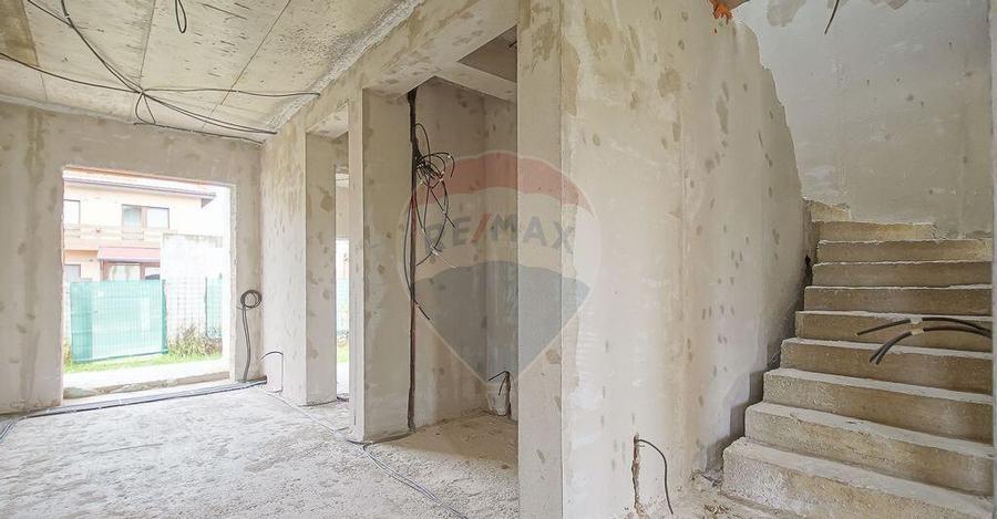 Casa spa?ioasa la gri, 4 camere, 3 bai, teren 500 mp ... - 20