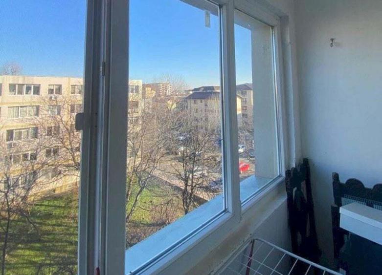 Vanzare Apartament 4 camere cu Centrala, boxa, 2 bai in 1 Decembrie, Scoala 116 - 6