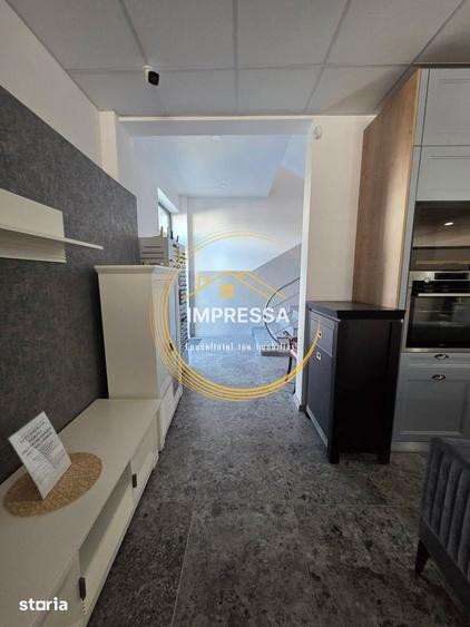 Se inchiriaza spatiu comercial 2500euro parter si etaj vitrina parcare - 1