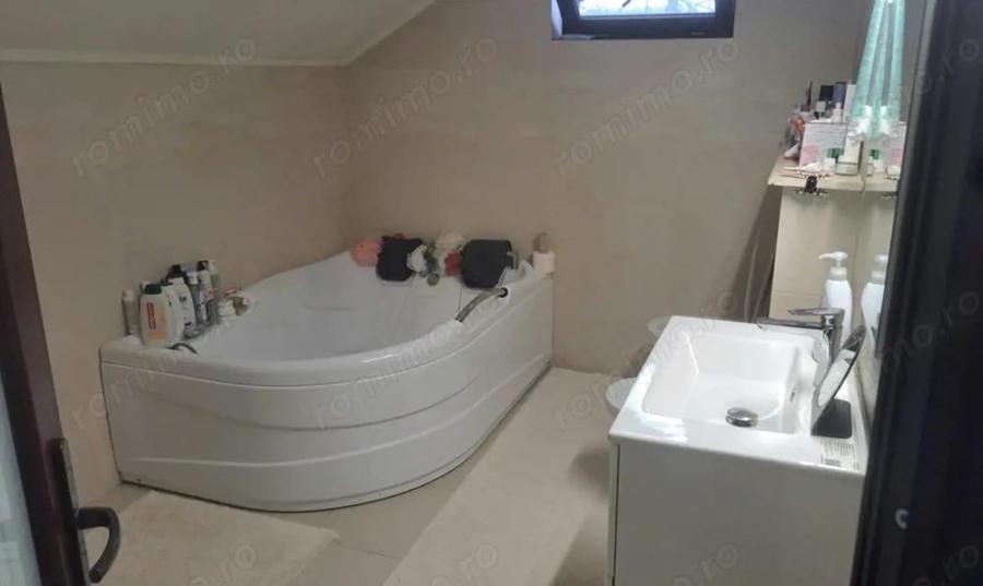 Casa duplex moderna, compartimentare eficienta - 1