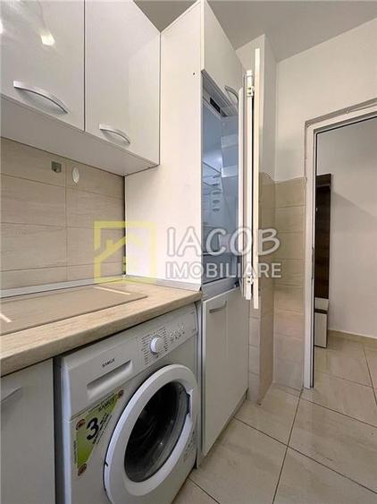 Parter inalt, str. Oituz 65, Bacau, 2 camere - 2