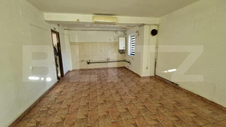 Spatiu comercial 55 mp, vad comercial excelent, parcare inclusa, zona Cetatii - 1