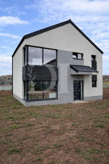 Casă individuală cu vedere la lac – Apahida - 1