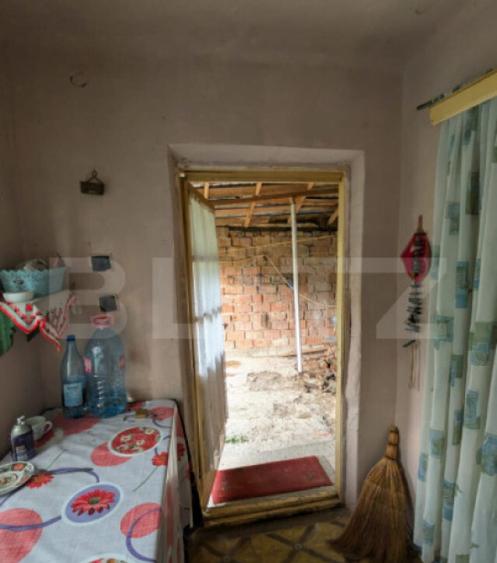 Buc?ani 80mp, teren 2540mp casa de renovat - 6