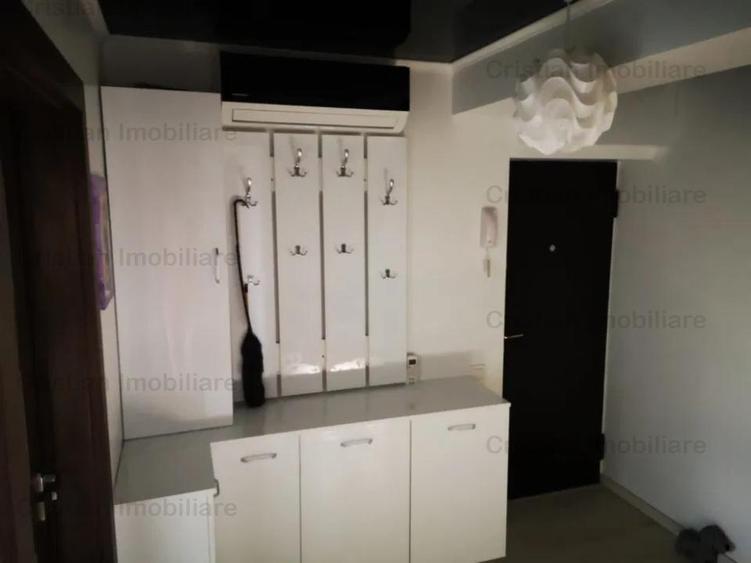 LUX 3 cam 70mp Victoriei-Garii cf.1 Decomandat Mobilat etaj 2 - 5