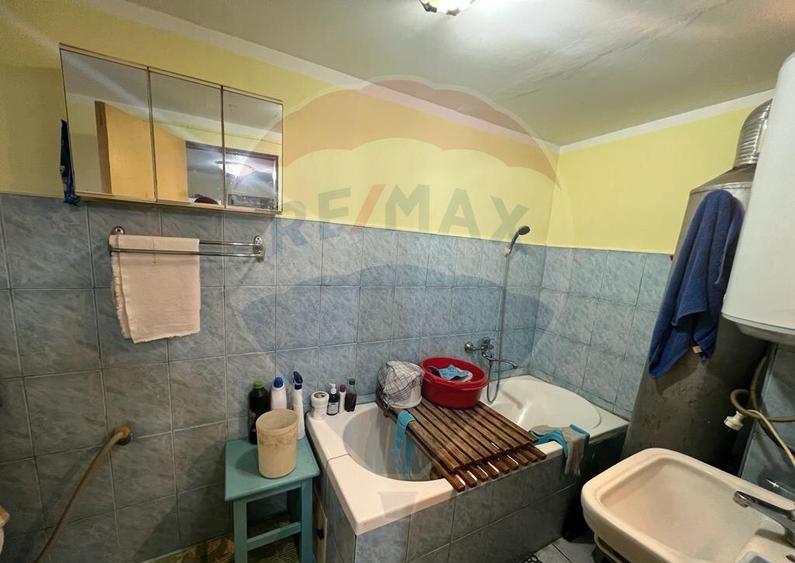 Casa /3 camere Calimanesti - 1