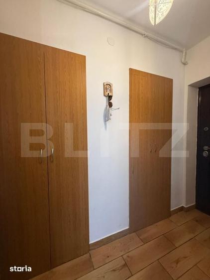 Apartament 3 camere, etaj intermediar, lift, boxa, aproape de parcul T - 10
