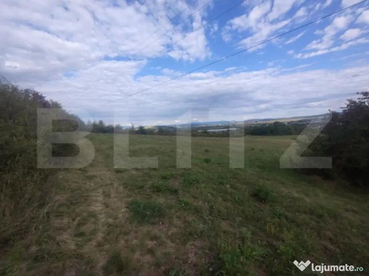 Teren extravilan in suprafata de 35 de ari, zona Beclenut, i - 2
