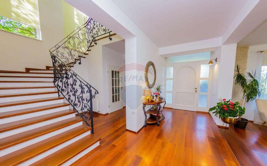 Casa eleganta in zona exclusivista, cu priveli?te d... - 10