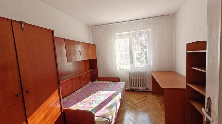 Apartament 4 camere, etajul 1, parcare, de inchiriat, Bucium - 2
