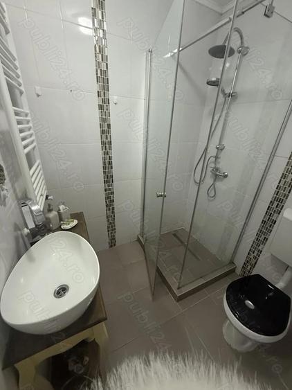 Vand apartament cu spa?iu comercial - 7
