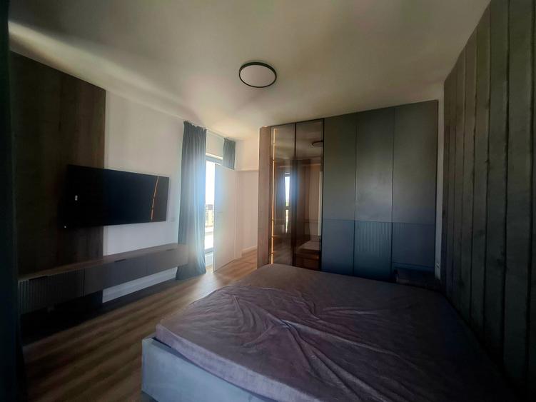 Penthouse cu 3 camere decomandat în Prelungirea Ghencea