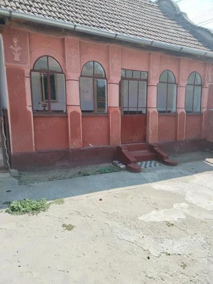 Proprietar vand casa loc Racovita judet Timi? - 8