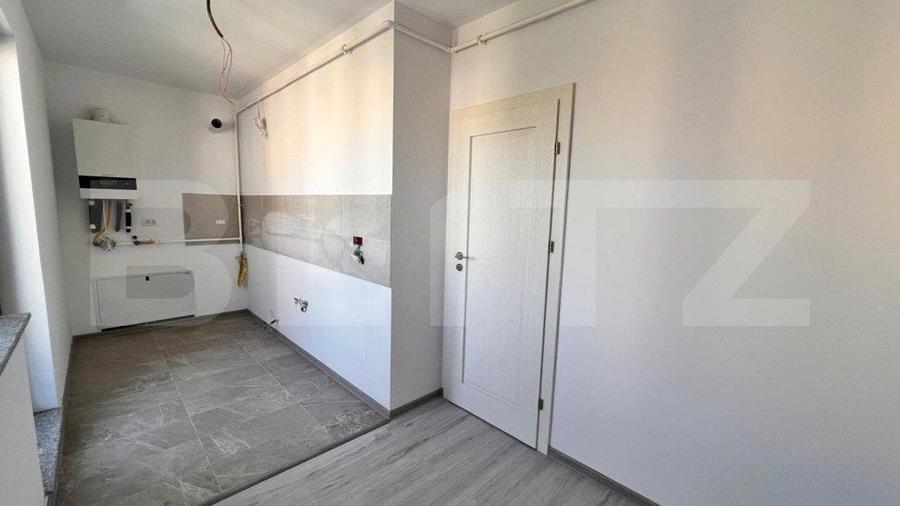 Apartament de 2 camere, 60 mp, cu loc de parcare, zona centrala, km 0 - 11