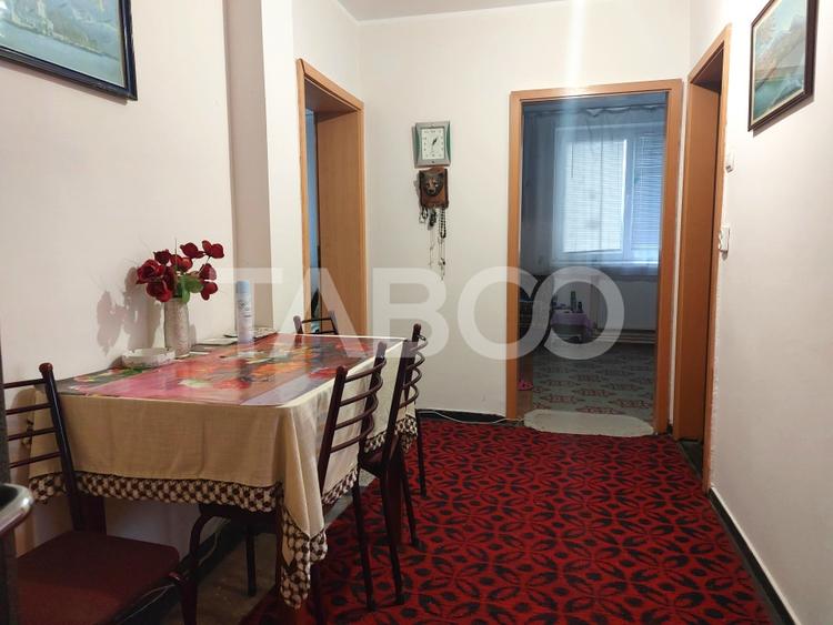 Apartament 2 camere decomandate 57 mp balcon bloc cu acoperis Cisnadie - 4