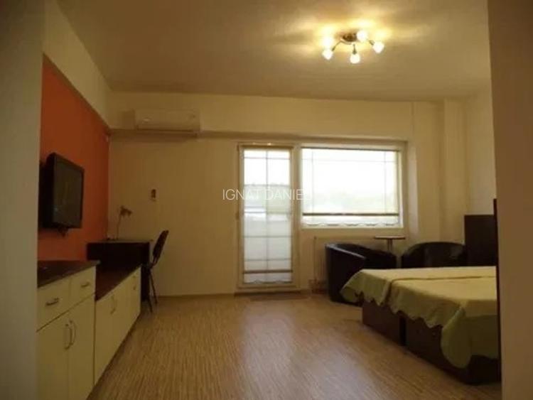Apartament cu 1 camera, decomandat, zona Gara-Arcu