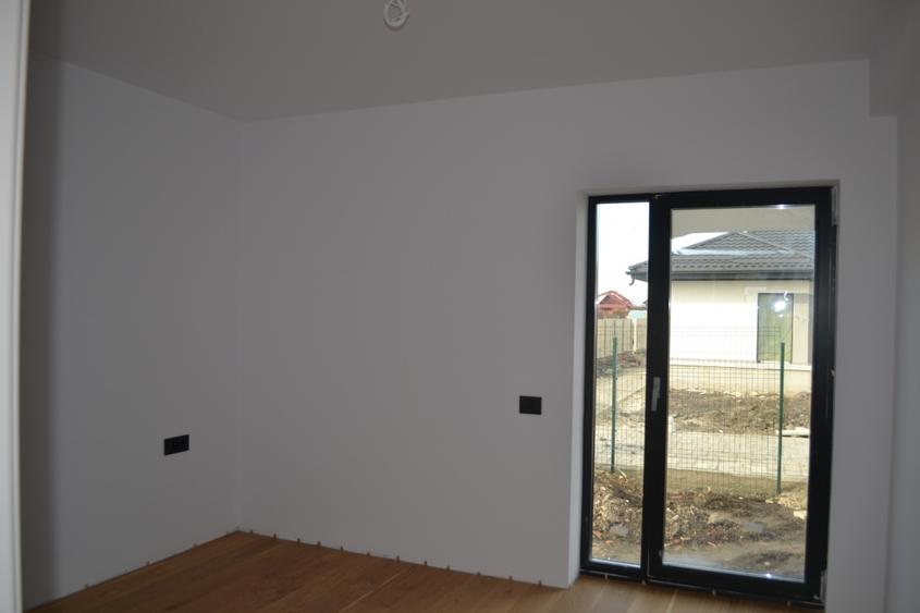 Casa single 4 camere, 110 MP + 500mp teren Stupini - 13