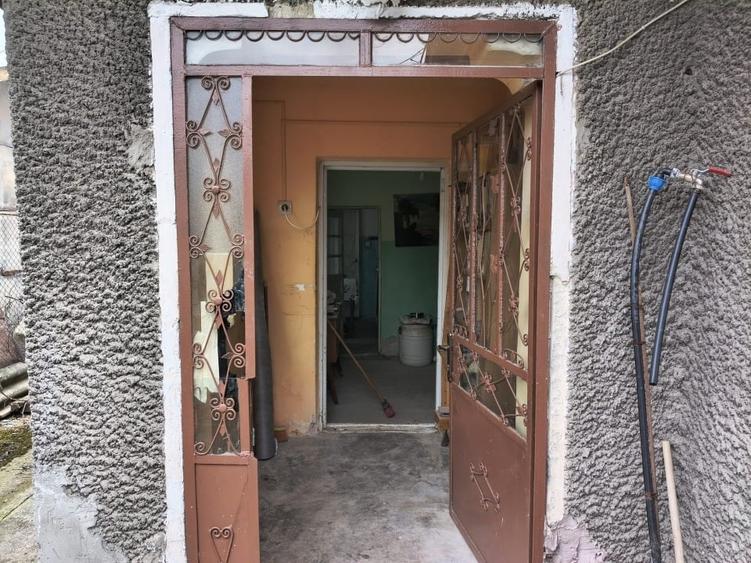 Casă 3 cam + Teren = 241 metri pătrați de oportunități în centrul Ploieștiului - 2