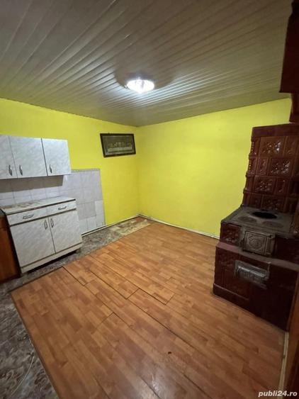 De vanzare casa la 10 min de Roman, 3 camere 2 bai, teren 585 mp, 39.000 euro - 3