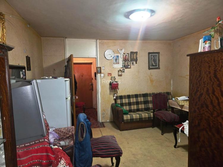 Titan / Minis -5 minute - Garsoniera cf 1, suprafata 32 mp , an constructie 1981