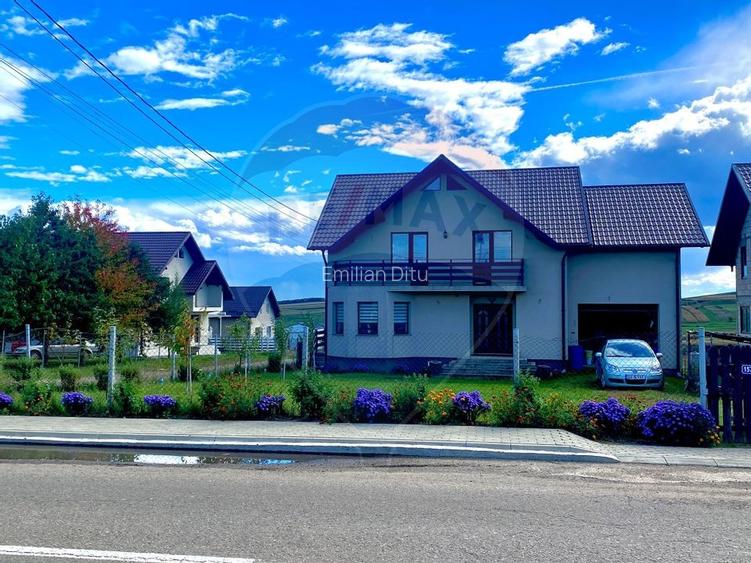 Casa / Vila cu 5 camere de vanzare in Mihoveni Suceava