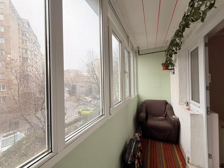 APARTAMENT 4 CAMERE DE VANZARE - 200 M METROU APARATORII PATRIEI - 3