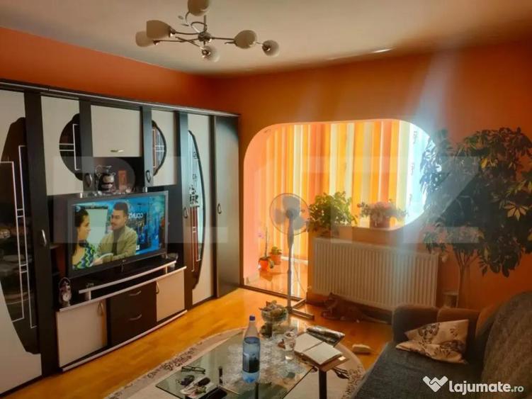 Apartament 3 camere, 62mp, zona Piata Mica, Radauti - 2