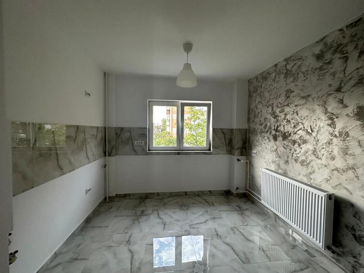 Proprietar,vand apartament 2 camere. Militari. - 1