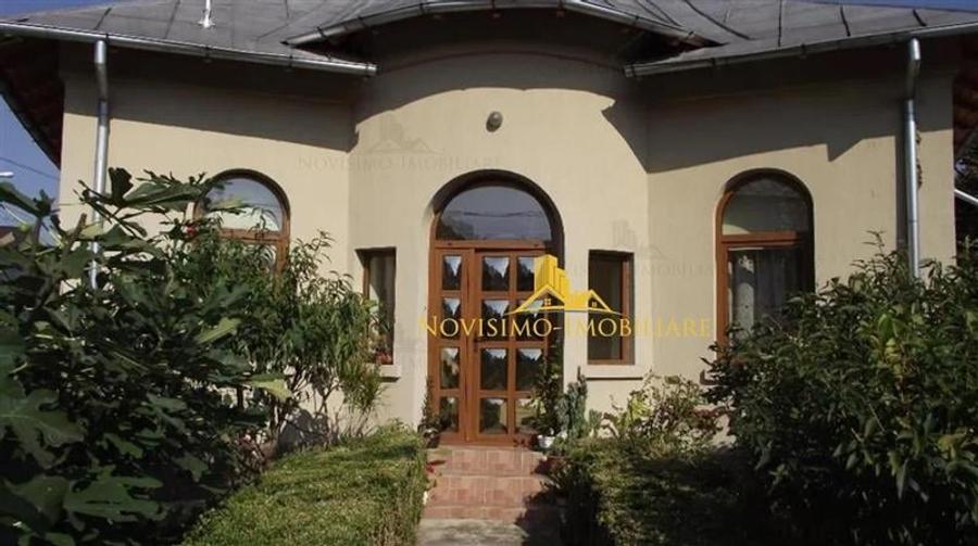 VILA  IN ZONA CENTRALA , MOBILATA UTILATA - 1