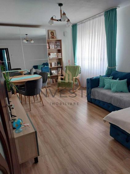 Apartament cu 3 camere decomandat, mobilat în Zorilor