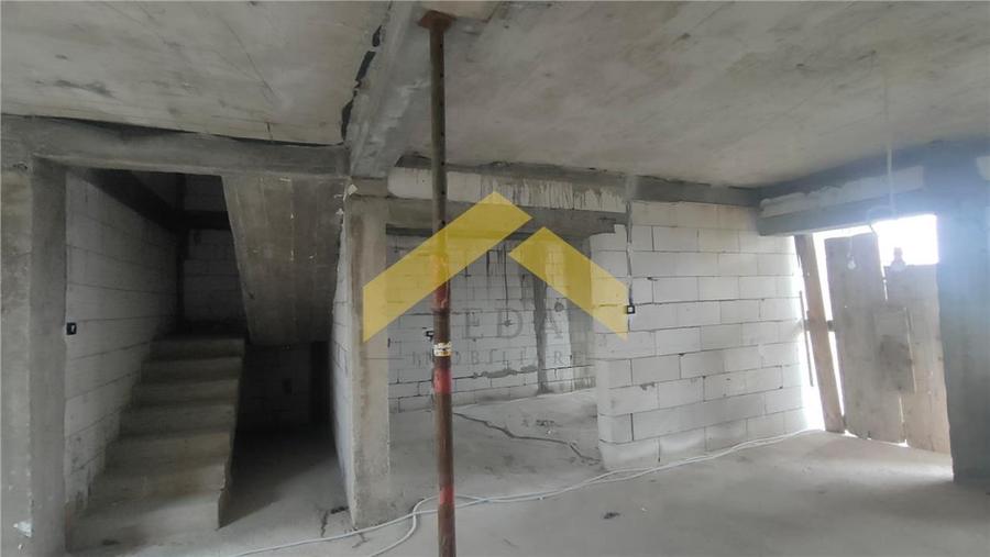 Casă individuală cu 4 camere cu Teren 300 Mp în Fântânele