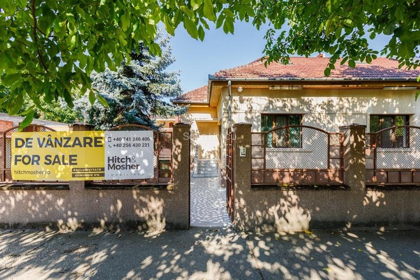 Casă cu etaj de vânzare zona Lipovei - locuință sau spațiu pentru afaceri