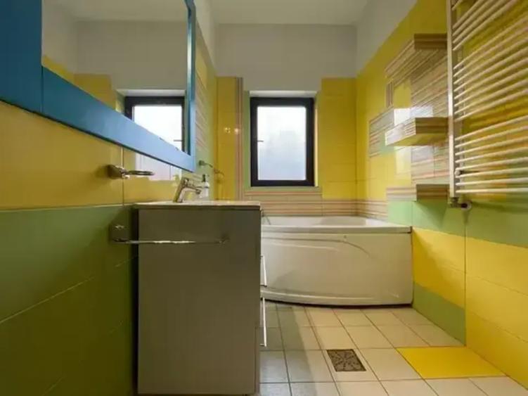 Vilă Luxury în Zona Jandarmeriei | 8 Camere | Arhitectură Eleganta - 17