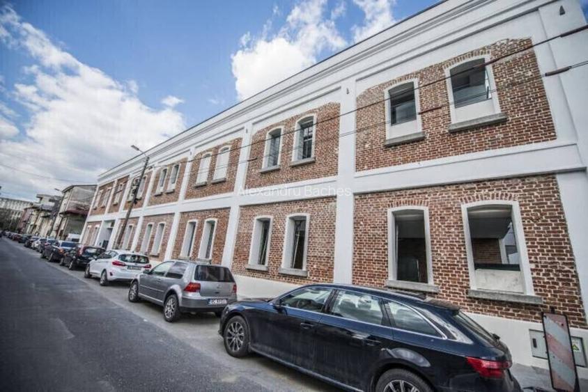 Doua camere mobilat/utilat stil industrial cu terasa zona Parc Carol