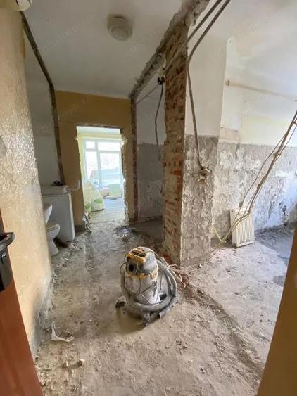 Garsoniera in curs de renovare, 34 mp, zona Centru - 3