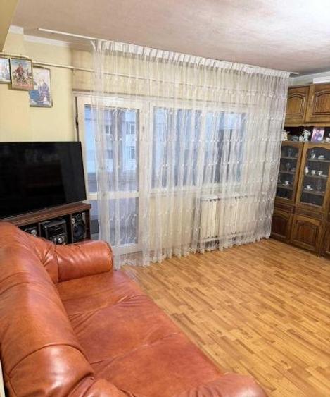 Apartament -3 camere - decomandat - Colentina - 1