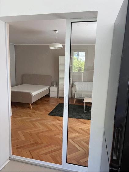 Garsonieră decomandată în Băneasa